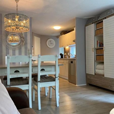 Luxe Chalet Met Prachtig Terras Op De Veluwe , Veel Privacy Hoenderloo Zewnętrze zdjęcie