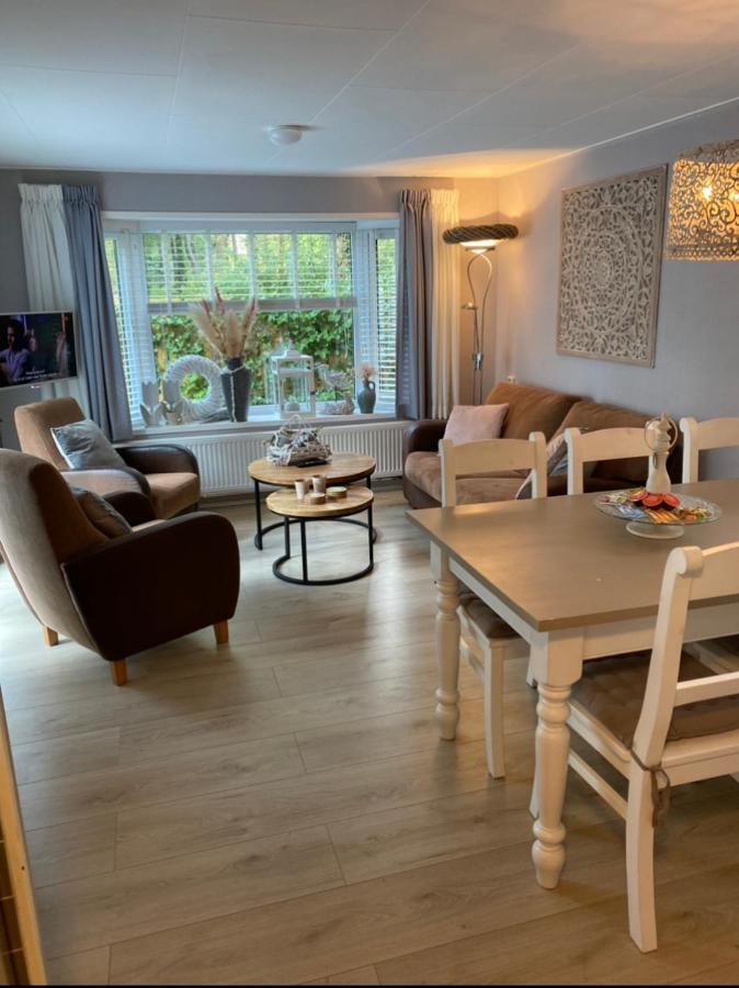 Luxe Chalet Met Prachtig Terras Op De Veluwe , Veel Privacy Hoenderloo Zewnętrze zdjęcie